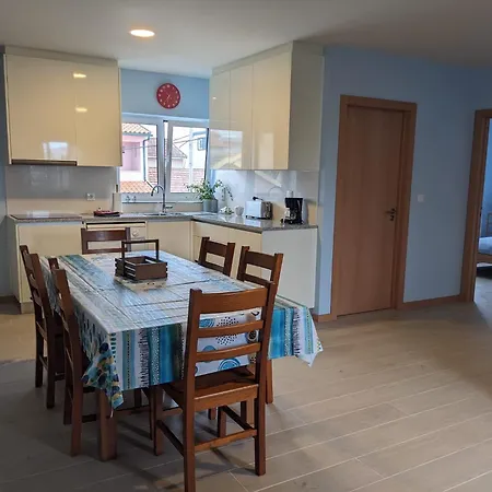 T2 Na Da - Yellow Door 诺瓦海岸