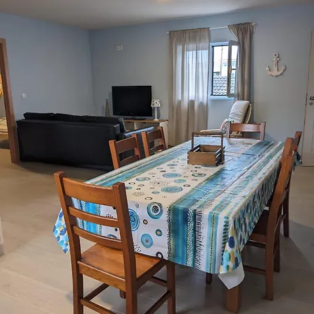 T2 Na Da - Yellow Door